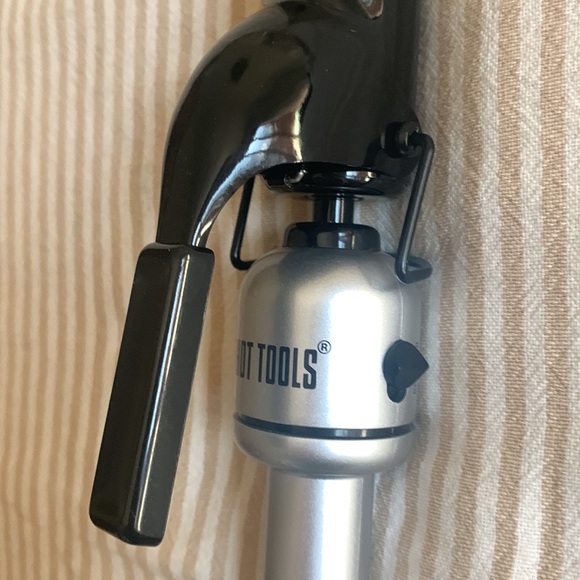 Hot Tools 1.25 curling iron. Barely used. - Picture 2 of 3